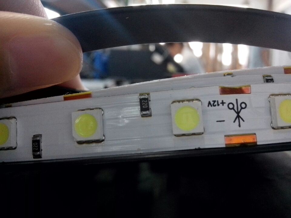 12V 5050 60灯单芯白光LED软灯条 工厂直销特价，外贸出口品质之选